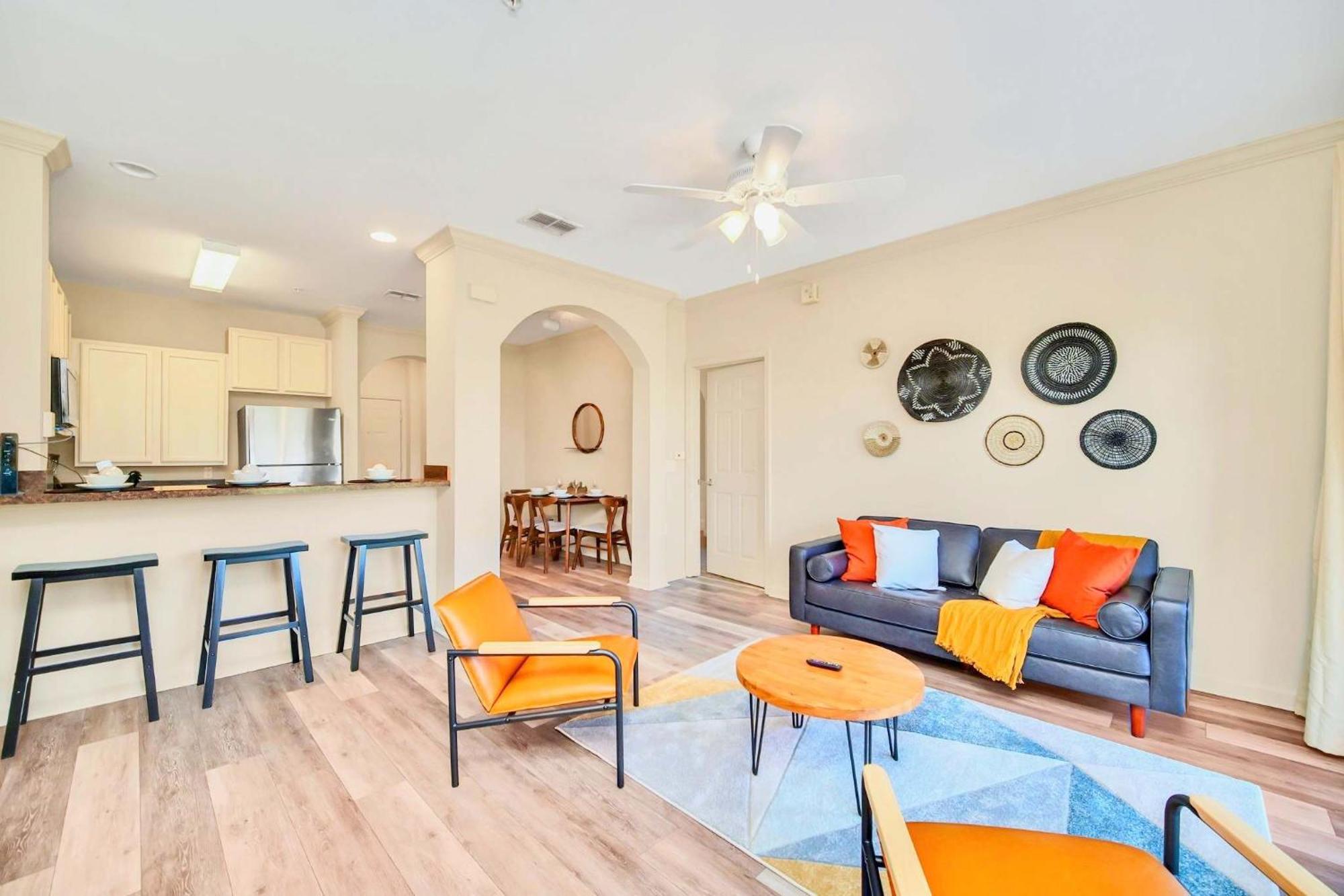 Stunning 2Br Condo With Hot Tub And Pool, Near Disney! Orlando Exterior photo